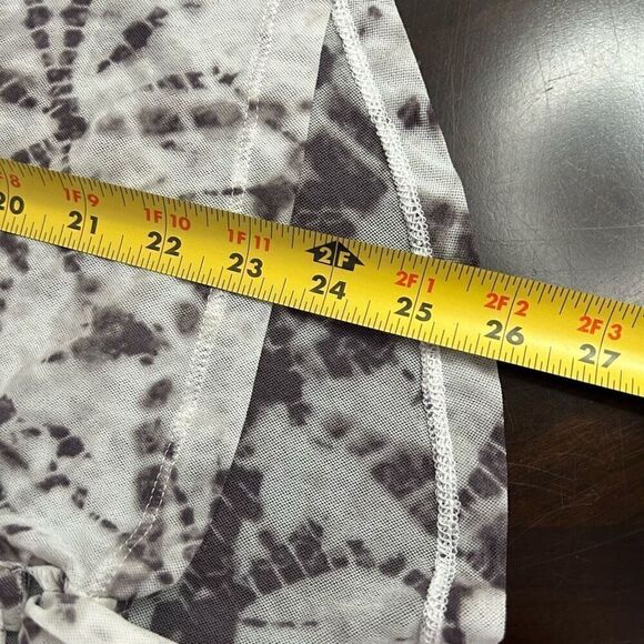 Chico’s Gray White Shibori Spot Tie-Front Sheer Shirt Mesh Women's Size 1 (M) - Picture 14 of 15